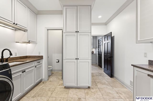 206 Fairacres Road, Omaha, NE 68132