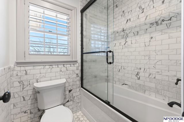 206 Fairacres Road, Omaha, NE 68132