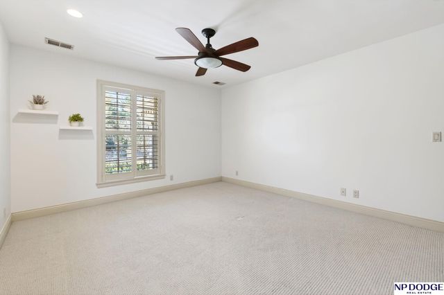 206 Fairacres Road, Omaha, NE 68132