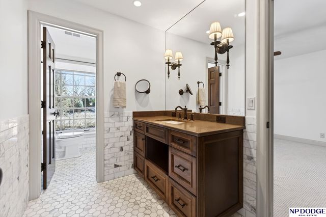 206 Fairacres Road, Omaha, NE 68132