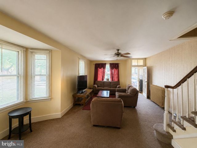 438 SAINT MARY ST, Burlington, NJ 08016