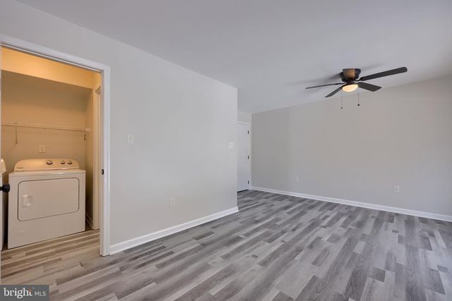 185 CHARLES CIR, York, PA 17406