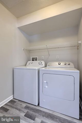 185 CHARLES CIR, York, PA 17406