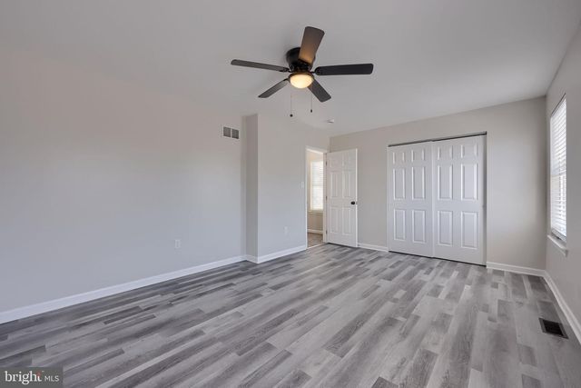 185 CHARLES CIR, York, PA 17406