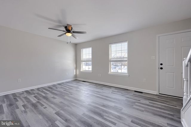 185 CHARLES CIR, York, PA 17406