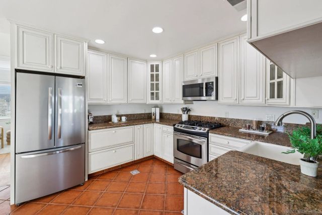 1590 Chatsworth Blvd, San Diego, CA 92107