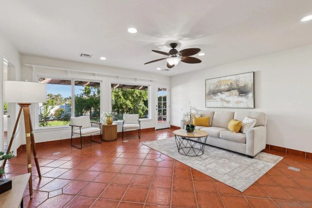 1590 Chatsworth Blvd, San Diego, CA 92107