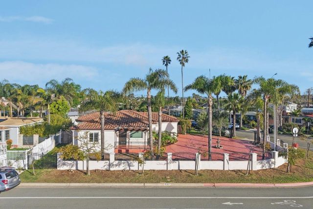 1590 Chatsworth Blvd, San Diego, CA 92107