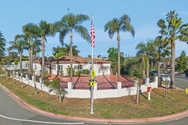 1590 Chatsworth Blvd, San Diego, CA 92107