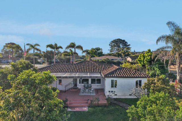 1590 Chatsworth Blvd, San Diego, CA 92107