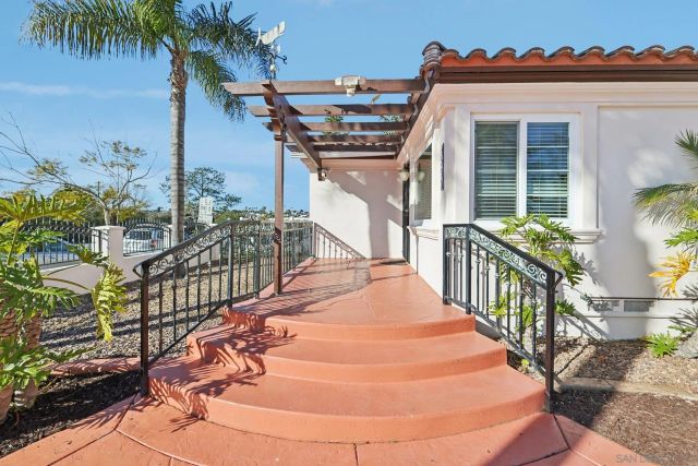 1590 Chatsworth Blvd, San Diego, CA 92107