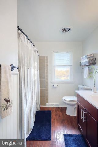 132 E KING ST, Dallastown, PA 17313
