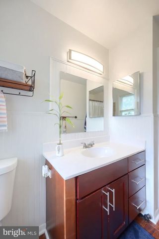 132 E KING ST, Dallastown, PA 17313