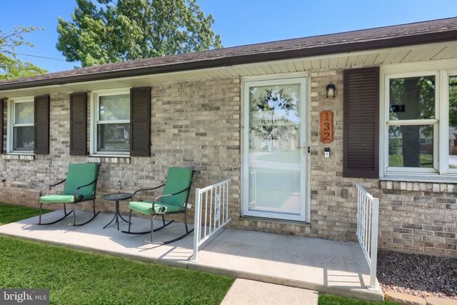 132 E KING ST, Dallastown, PA 17313