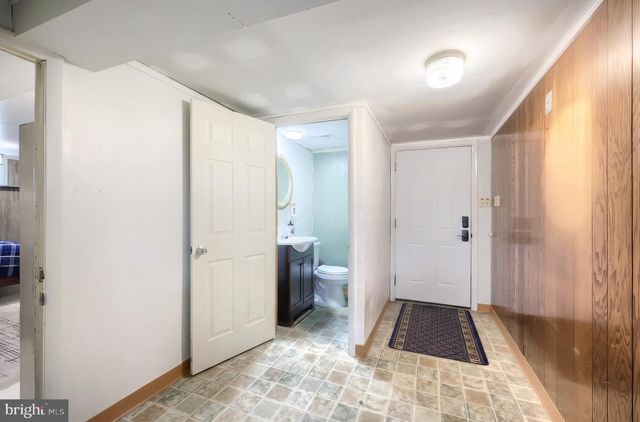 132 E KING ST, Dallastown, PA 17313