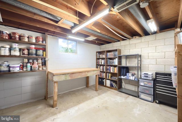 132 E KING ST, Dallastown, PA 17313