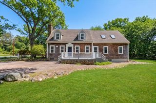 87 Ward Street, Hingham, MA 02043