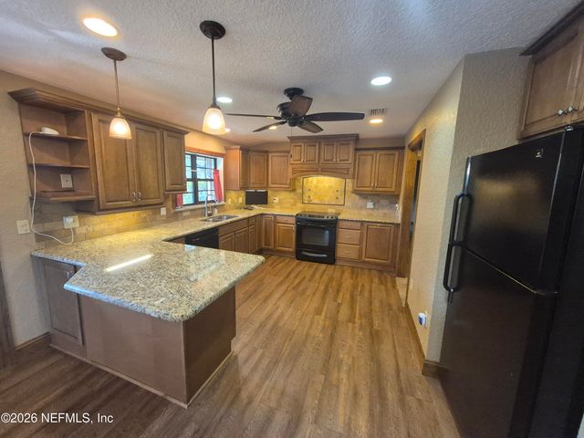 1729 COULEE Avenue, Jacksonville, FL 32210