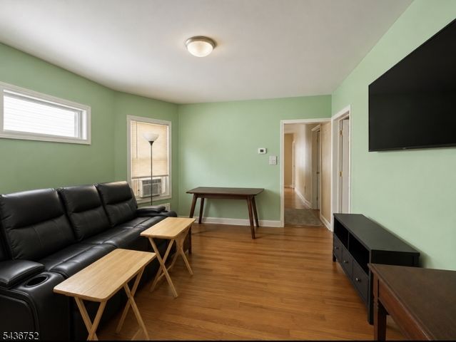 15 Hobson St, Newark City, NJ 07112