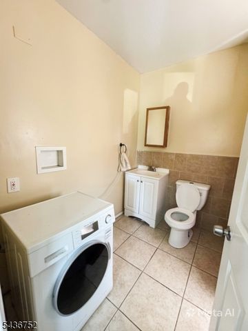 15 Hobson St, Newark City, NJ 07112