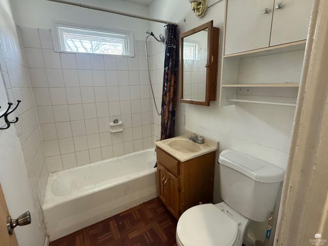 2129 Blaker Drive, Manhattan, KS 66502