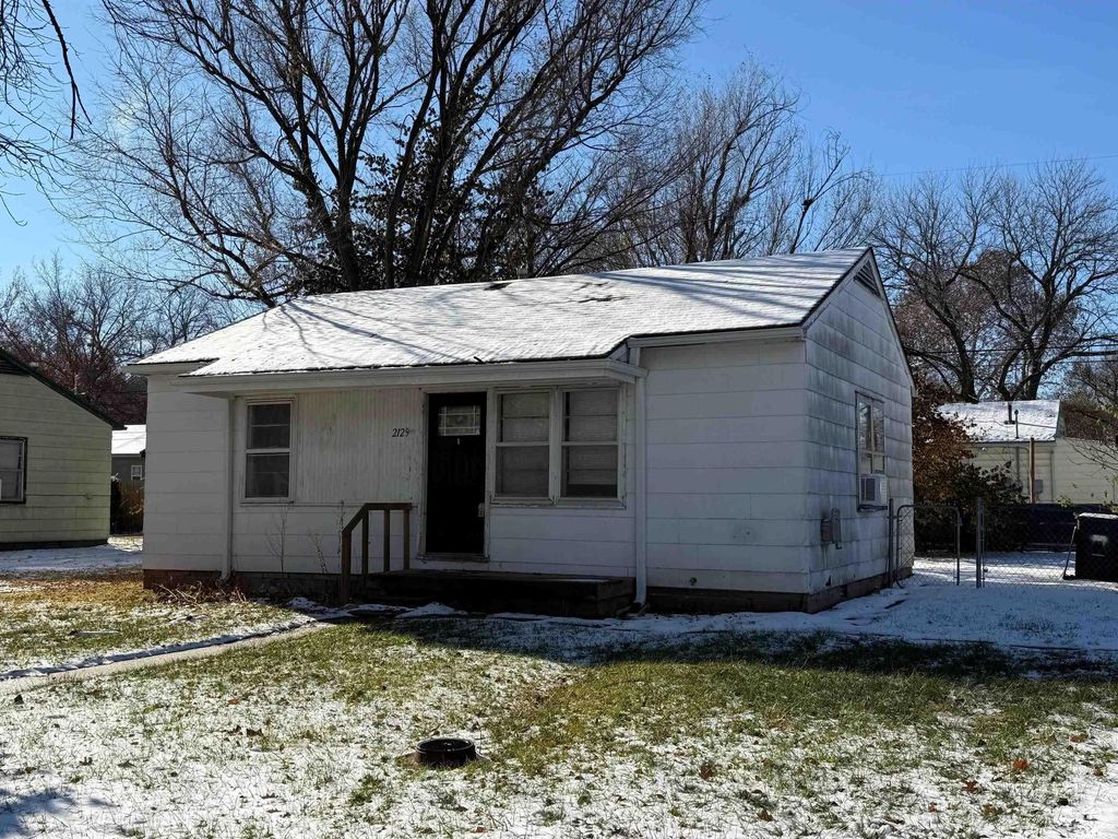 2129 Blaker Drive, Manhattan, KS 66502