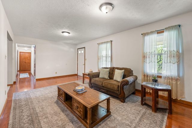 1314 Kit Cowan Road, Somerset, KY 42501