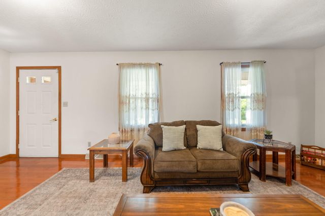 1314 Kit Cowan Road, Somerset, KY 42501