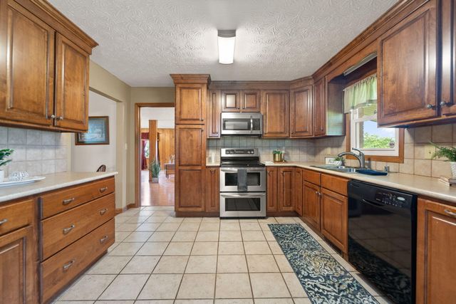 1314 Kit Cowan Road, Somerset, KY 42501