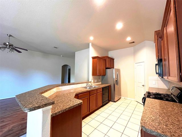 20330 Pine Water Lane, Tomball, TX 77375