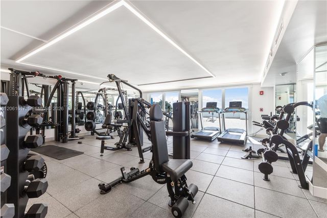 345 Ocean Drive 718, Miami Beach, FL 33139