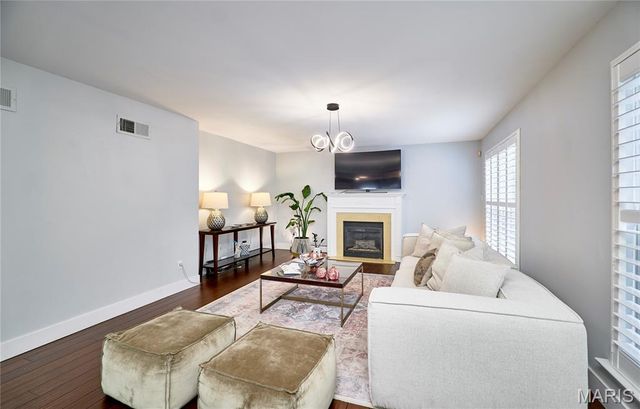 15207 Cambridge Terrace Court, Chesterfield, MO 63017