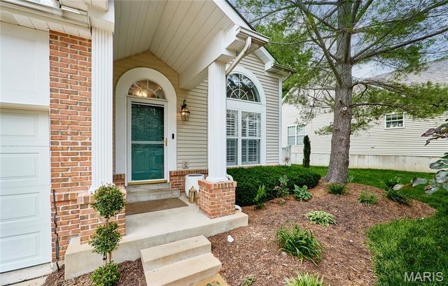 15207 Cambridge Terrace Court, Chesterfield, MO 63017