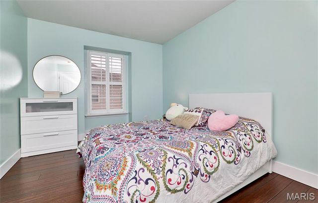 15207 Cambridge Terrace Court, Chesterfield, MO 63017