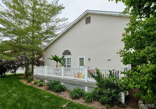 15207 Cambridge Terrace Court, Chesterfield, MO 63017