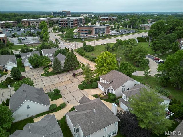 15207 Cambridge Terrace Court, Chesterfield, MO 63017