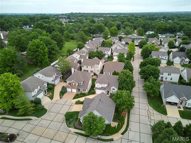 15207 Cambridge Terrace Court, Chesterfield, MO 63017