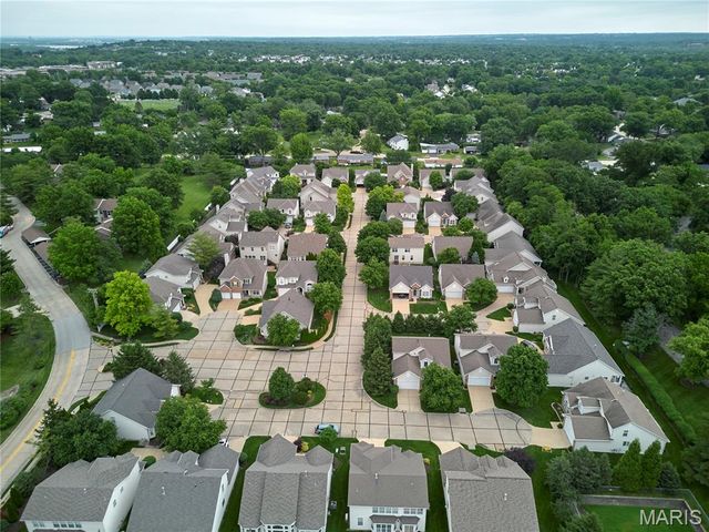 15207 Cambridge Terrace Court, Chesterfield, MO 63017