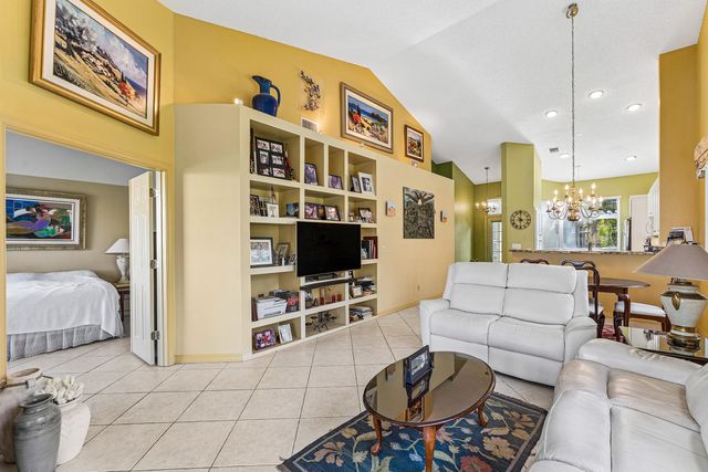 111 N North Lakeshore Drive, Hypoluxo, FL 33462