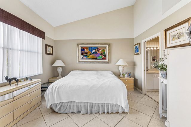 111 N North Lakeshore Drive, Hypoluxo, FL 33462