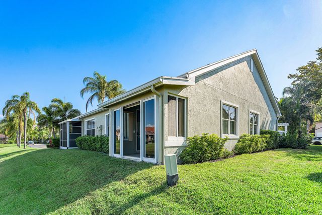 111 N North Lakeshore Drive, Hypoluxo, FL 33462