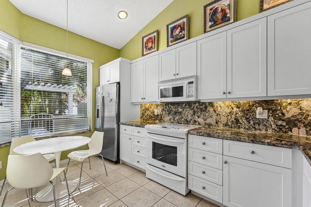 111 N North Lakeshore Drive, Hypoluxo, FL 33462