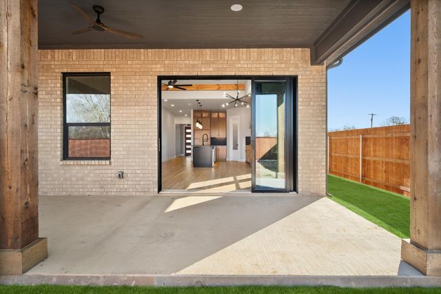 117 Yvonne Street, Red Oak, TX 75154