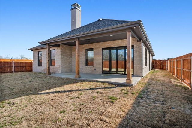 117 Yvonne Street, Red Oak, TX 75154