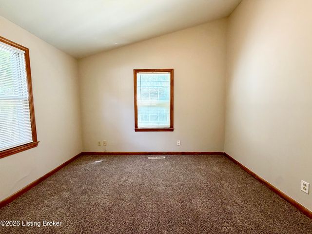 5210 Delaware Dr, Louisville, KY 40218