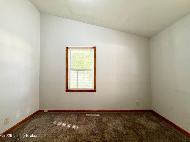 5210 Delaware Dr, Louisville, KY 40218