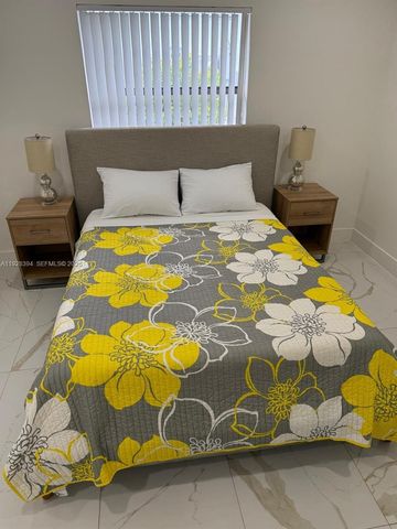 208 NW 7th St 1-2, Hallandale Beach, FL 33009