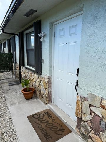 208 NW 7th St 1-2, Hallandale Beach, FL 33009