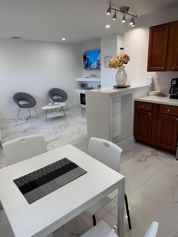 208 NW 7th St 1-2, Hallandale Beach, FL 33009