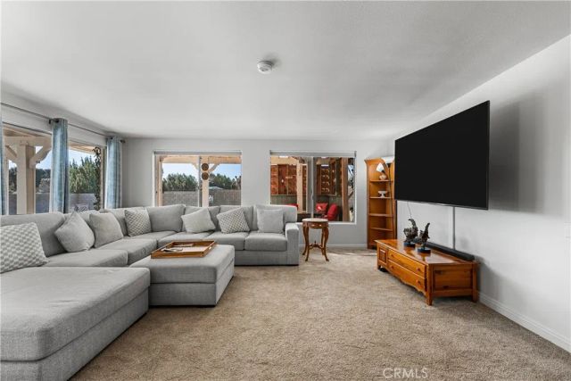 4710 W Avenue K10, Lancaster, CA 93536